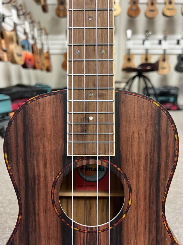 AMAHI UK-990B Striped Ebony Baritone Ukulele w/Case - UK-990B
