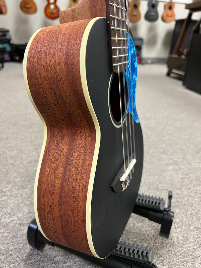 Flight Iris 8 String Electric Tenor Ukulele w/Case - Black