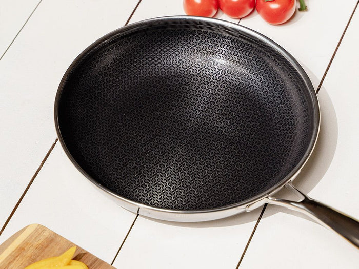 BRATPFANNE 24CM - 6