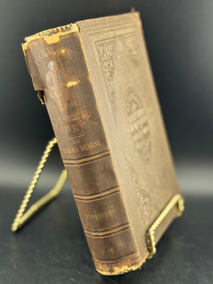 Charles Dickens - Pickwick Papers Volume II