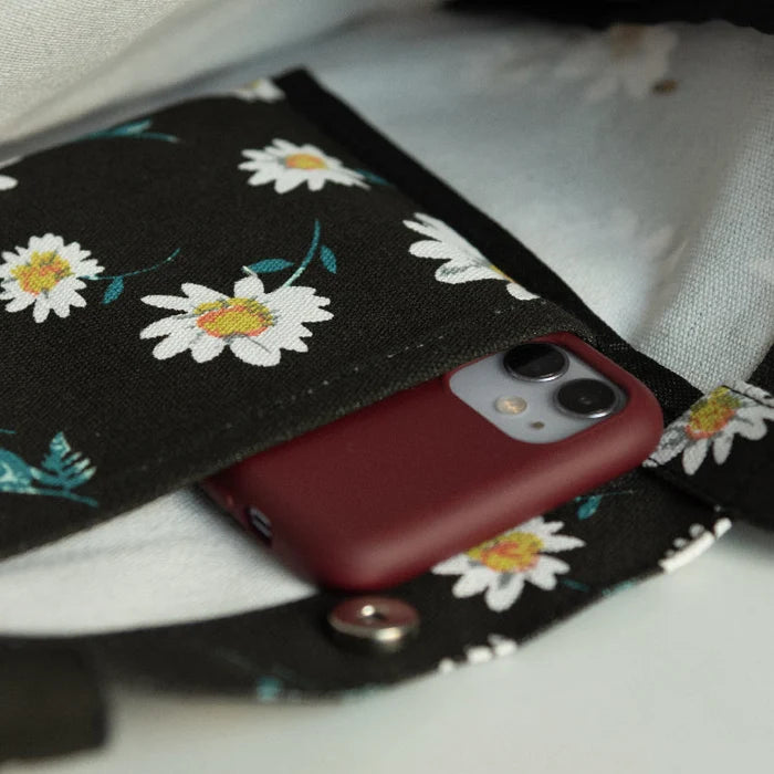 Dainty Daisies Black Tote Bag Tote Bag ERL