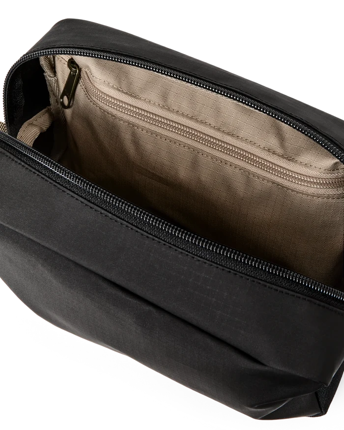 Filson All Weather Travel Pack: Black