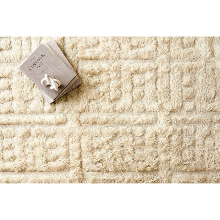 Rugs by Roo Loloi Hygge Oatmeal Sand Area Rug in size 2' 0" x 3' 0"
