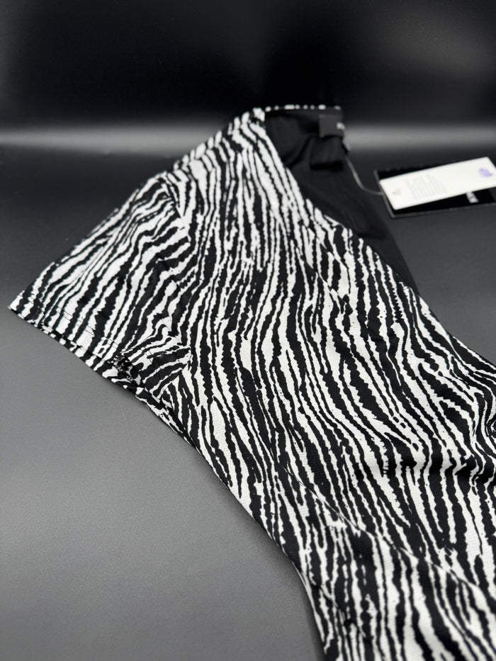 Joneswear Black & White Top