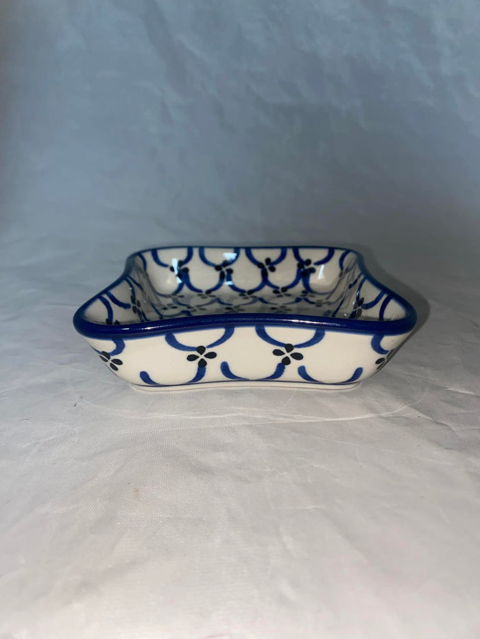 Lattice Square Dish - Shape 428 - Pattern Lattice