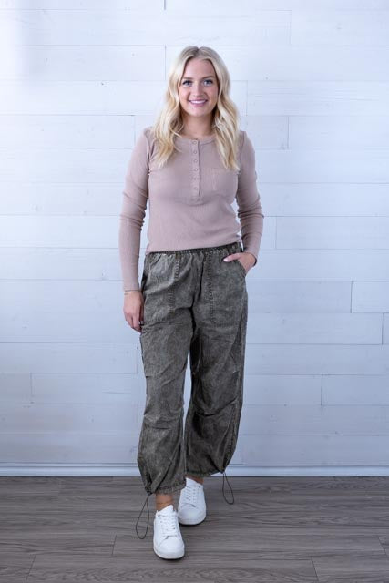 Mineral Wash Elastic Pants Olive