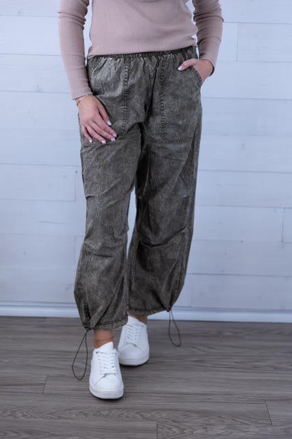 Mineral Wash Elastic Pants Olive