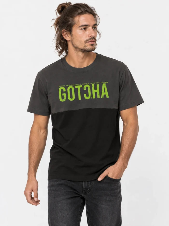 Remera Gotcha Panel Topo Negro — vista principal