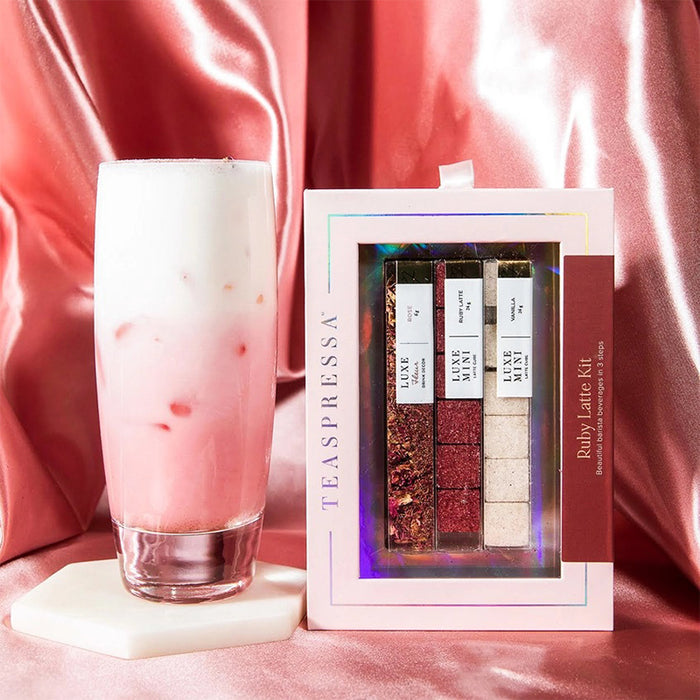 teaspressa-ruby-latte-kit-lifestyle