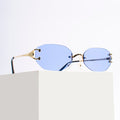 Twisted Glimpse Sunglasses